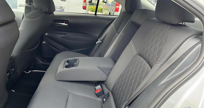 Toyota Corolla cena 96900 przebieg: 56960, rok produkcji 2020 z Szepietowo małe 379